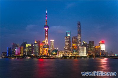 打造高端外围资源，拓展深圳的发展空间